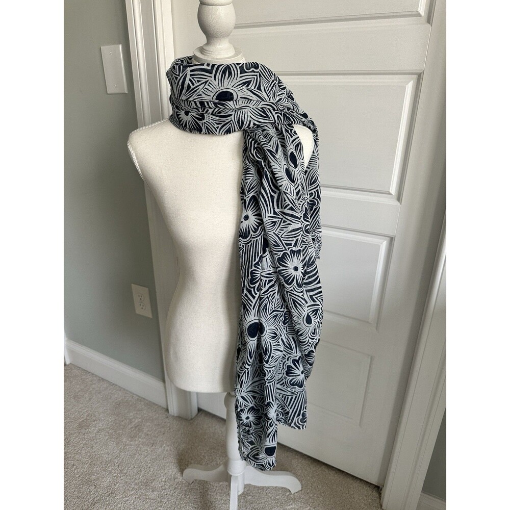 Terre Rouge France Navy & White Floral Oversized Airy Scarf Wrap Sarong Boho - Picture 4 of 7